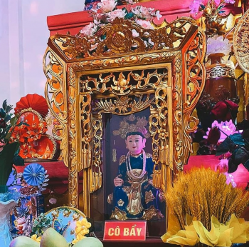 Chầu Bảy Kim Giao